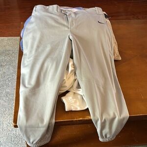 Men’s Nike Baseball pants - size Medium. NWT
